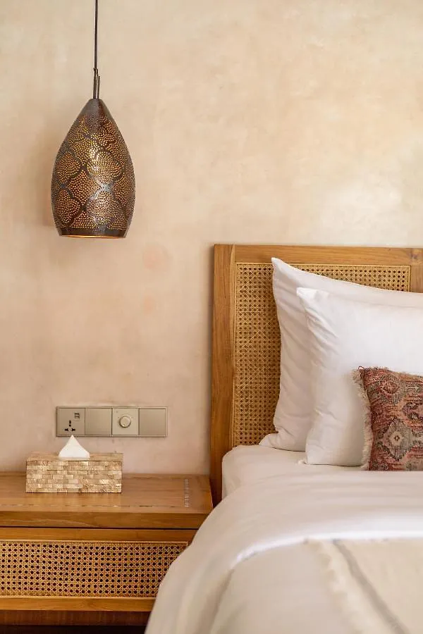 Brand New 5 Bd Luxury Central Villa 300M To Beach Seminyak