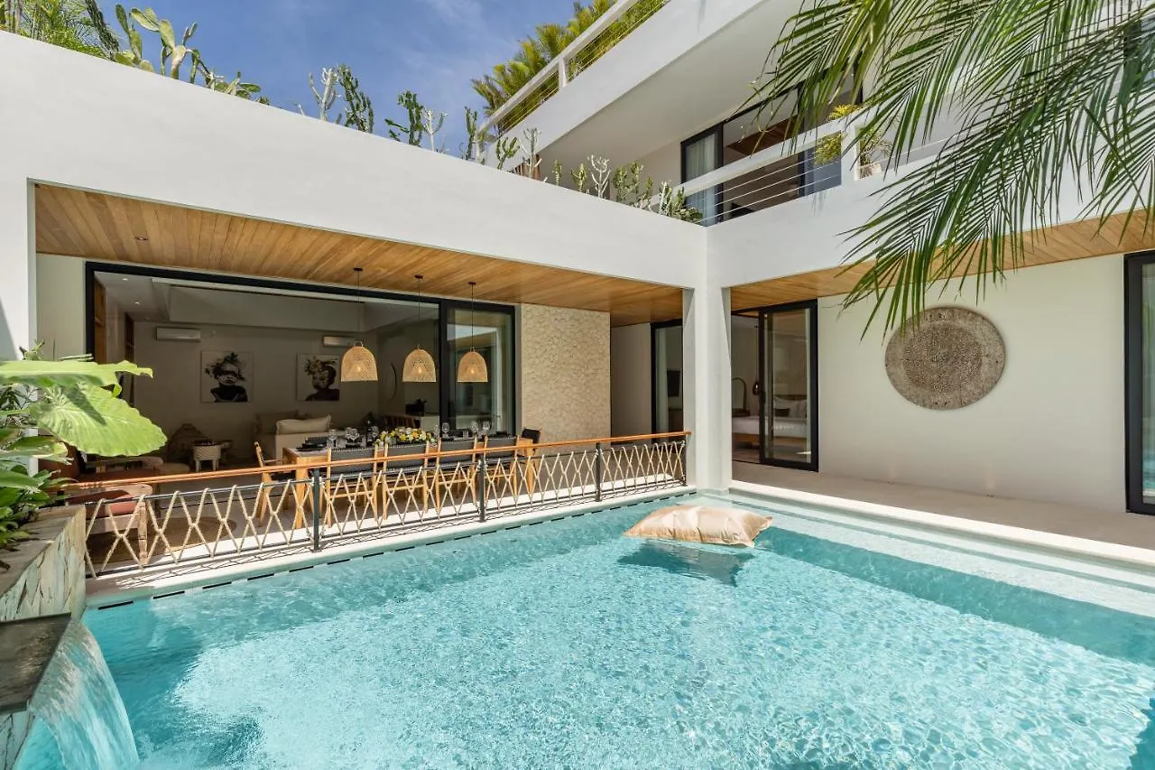 Brand New 5 Bd Luxury Central Villa 300M To Beach Seminyak