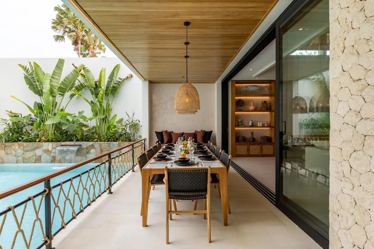 Brand New 5 Bd Luxury Central Villa 300M To Beach Seminyak