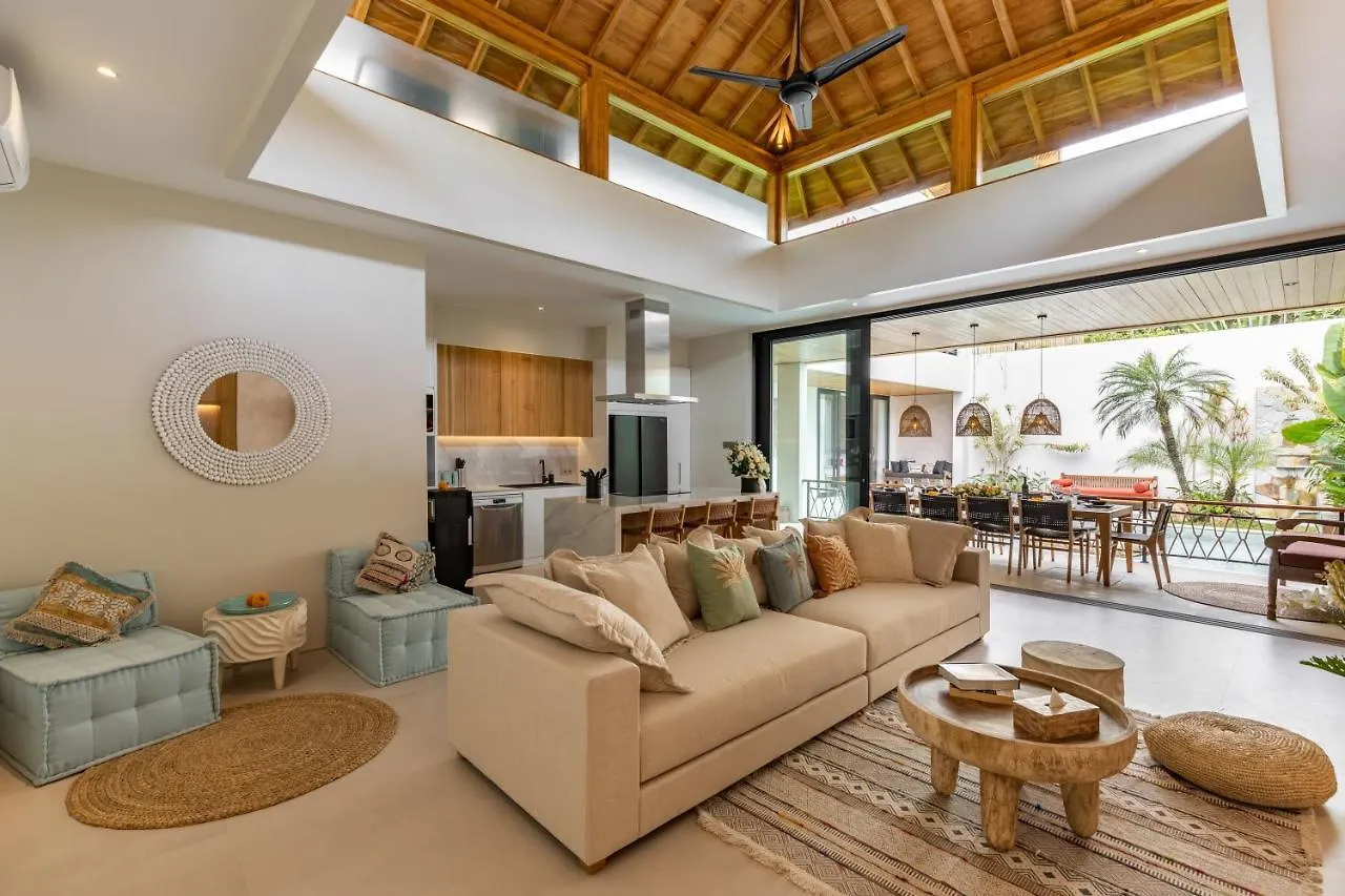 Brand New 5 Bd Luxury Central Villa 300M To Beach Seminyak