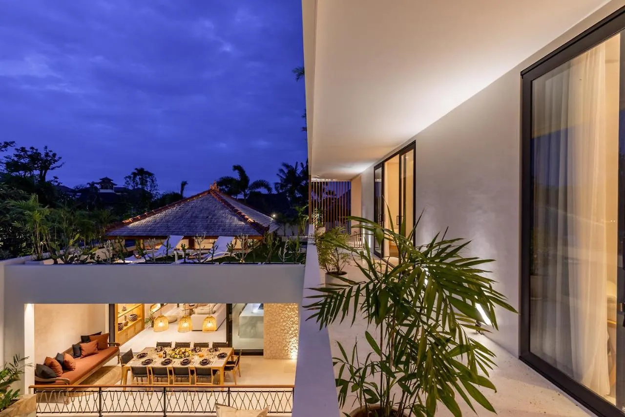 Brand New 5 Bd Luxury Central Villa 300M To Beach Seminyak