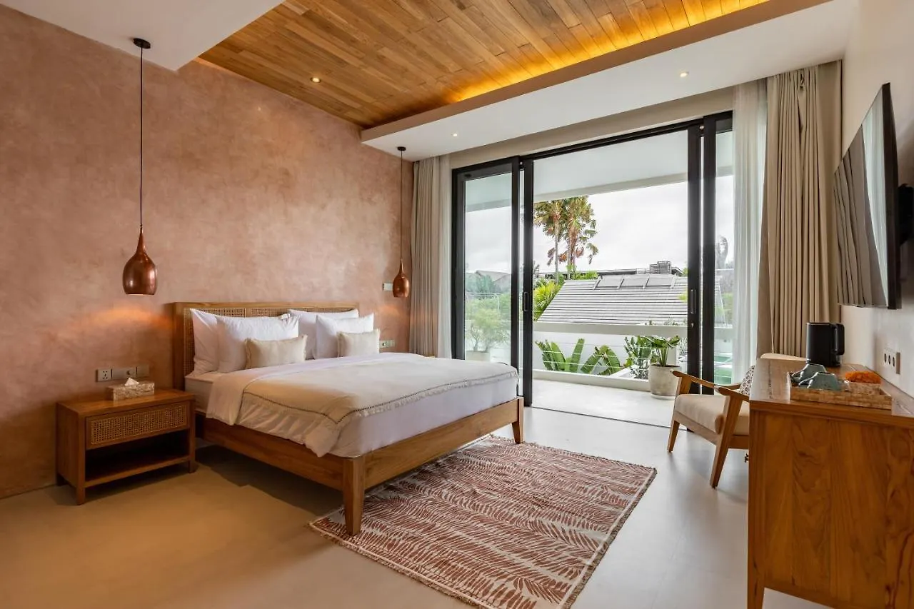 Brand New 5 Bd Luxury Central Villa 300M To Beach Seminyak