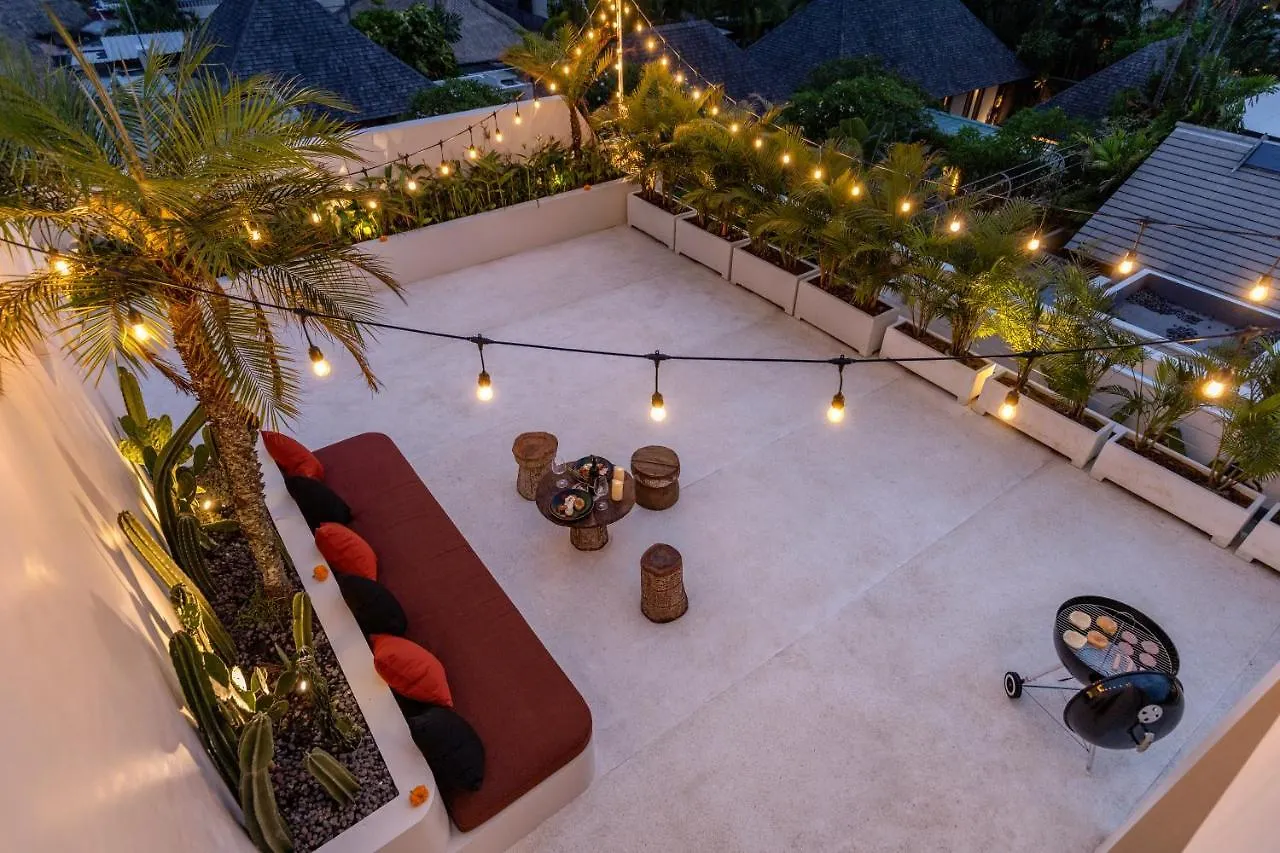 Brand New 5 Bd Luxury Central Villa 300M To Beach Seminyak 0*,  Indonésie